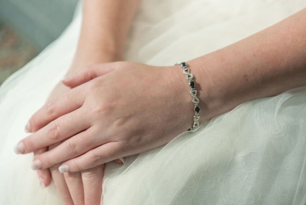 Model Gelang Emas Terbaru yang Lagi Trend, Modern Minimalis